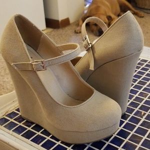 Burlap wedge heels
